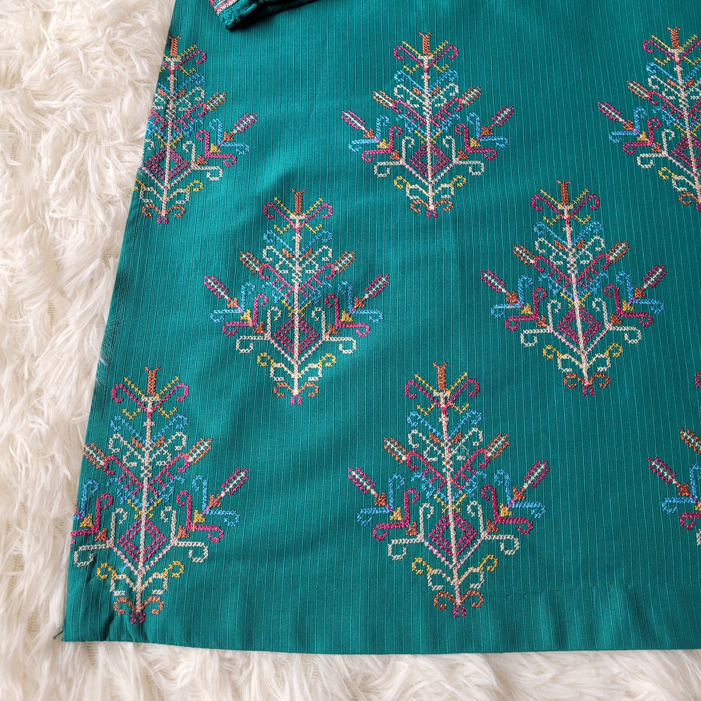 ETHNIC TEAL