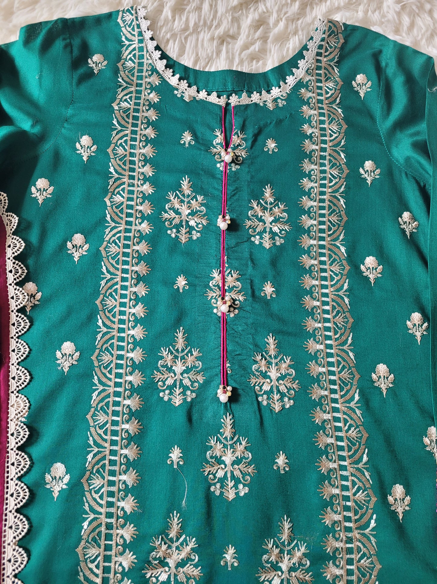 Zainab Chotani Embroidered Lawn Suit with Printed Chiffon Dupatta