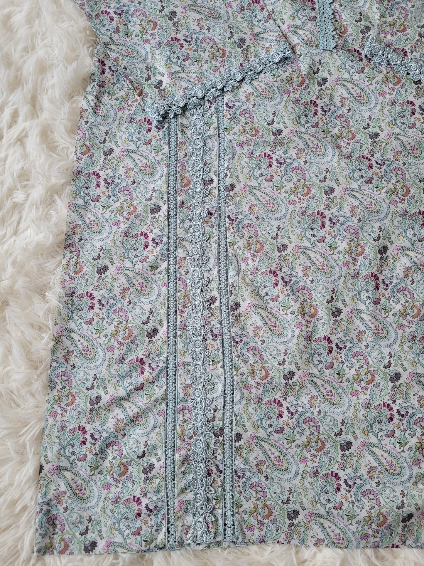 Agha Noor Grey Paisley: Printed Lawn Shirt with Aqua Lace