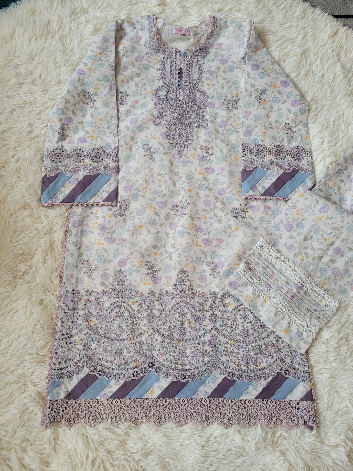 Aabyaan Lilac Meadow: Embroidered Printed Lawn Suit with Floral Dupatta
