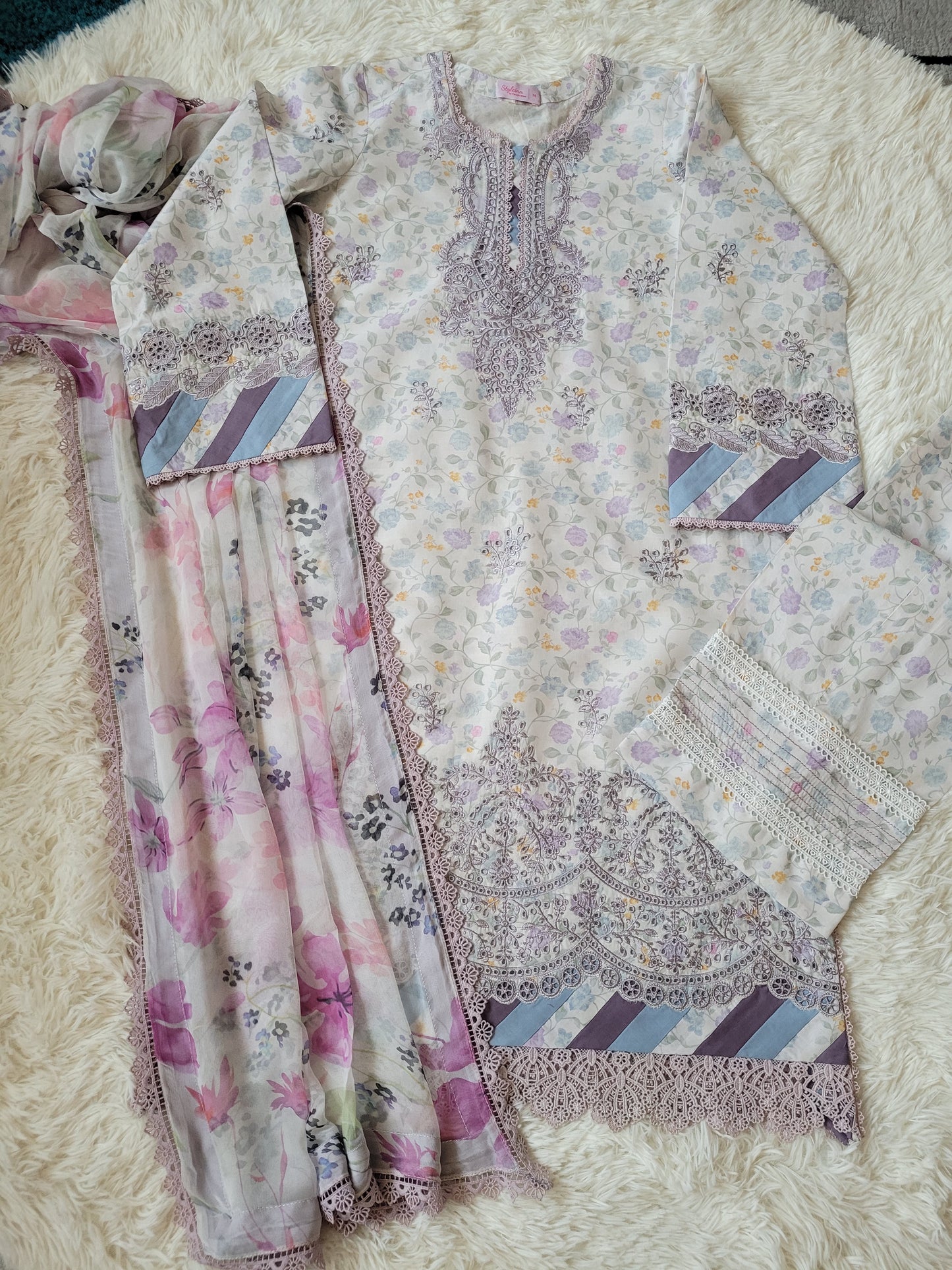 Aabyaan Lilac Meadow: Embroidered Printed Lawn Suit with Floral Dupatta