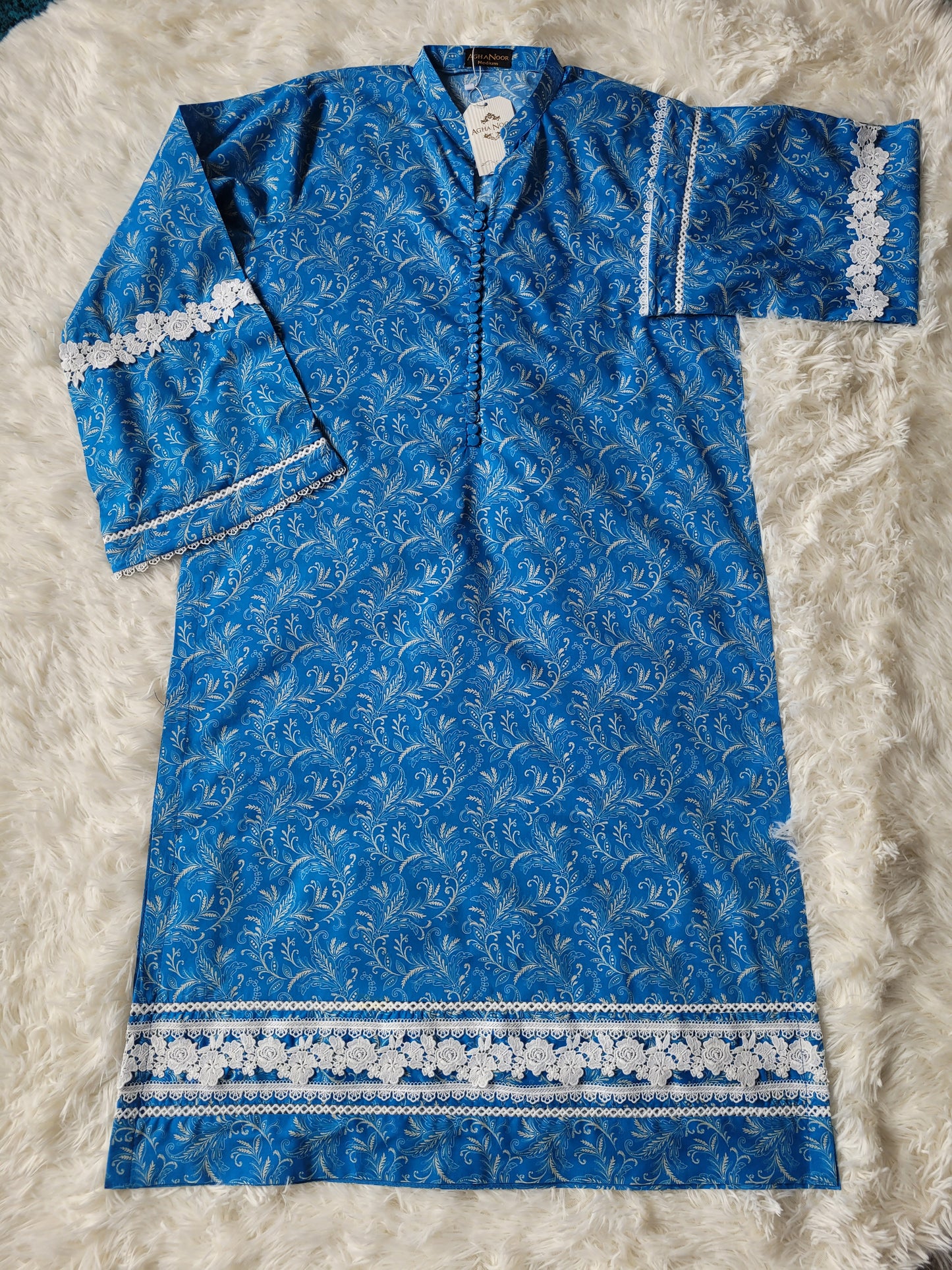 Agha Noor Printed Lawn Suit with Delicate Lace Accents