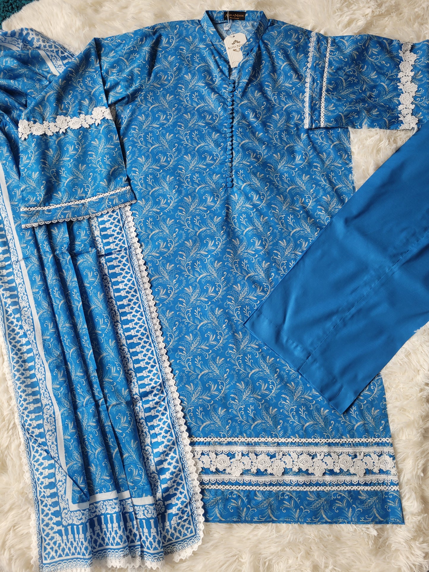 Agha Noor Printed Lawn Suit with Delicate Lace Accents