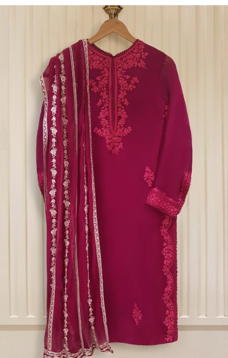Agha Noor Fuchsia Dream: Ornate Embroidered Chiffon Ensemble