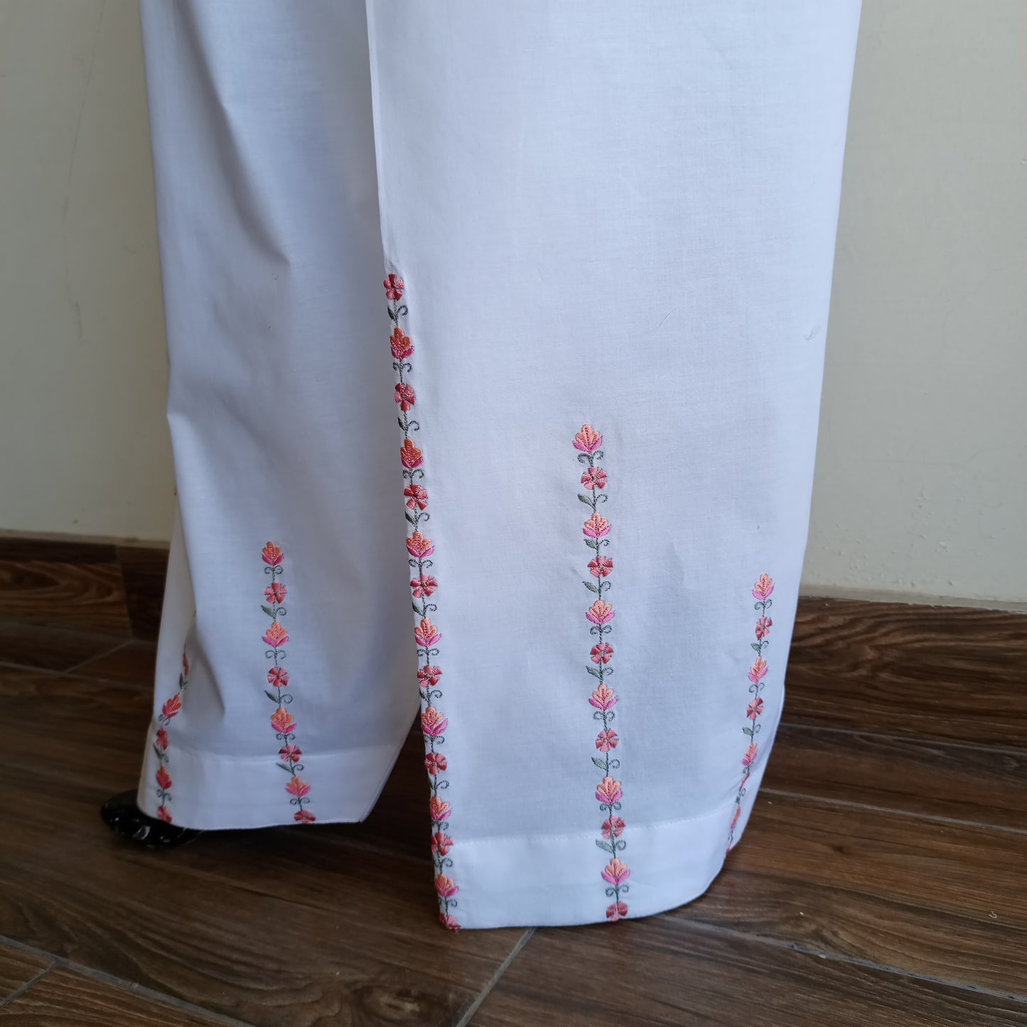 Crisp White Budding Vine Embroidered Shalwar
