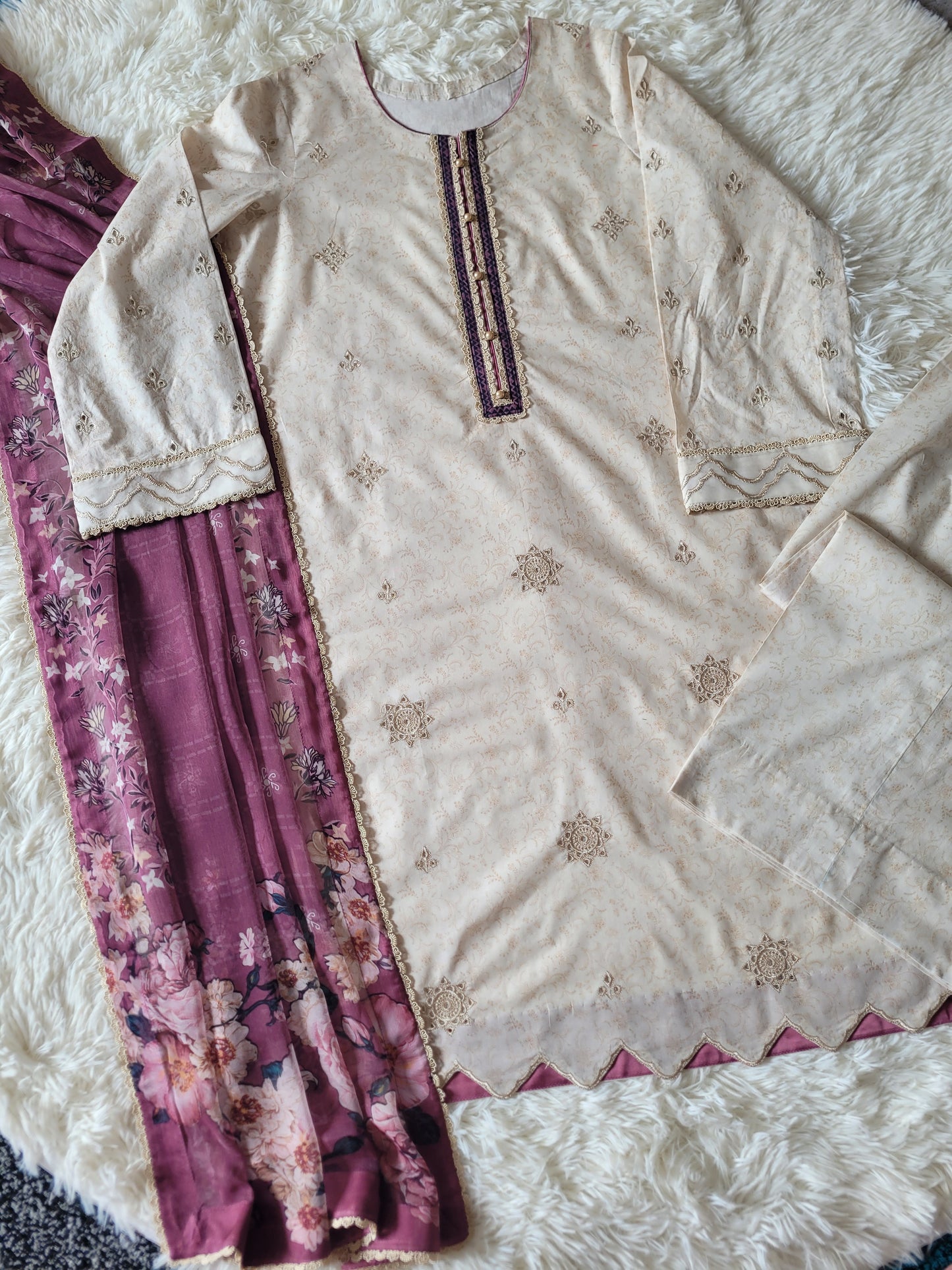 Iznik Opulence: Embroidered Beige Suit with Rich Plum Dupatta