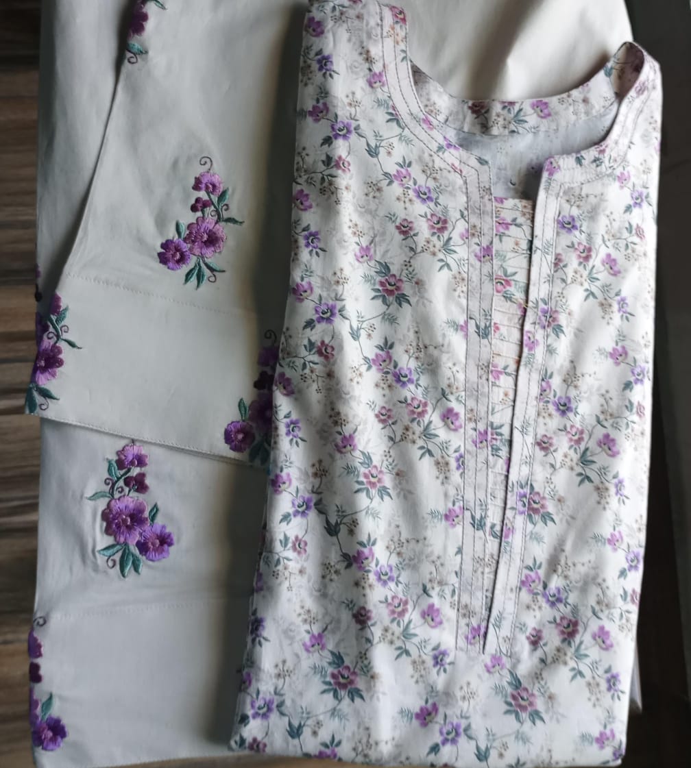 Floral Lilac: Printed Lawn 2-Piece Suit