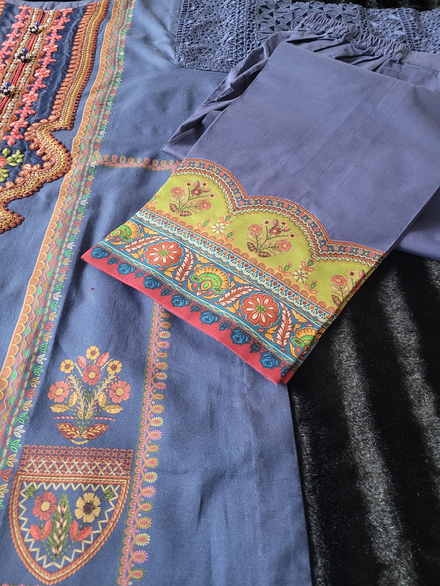 Maria B. Indigo Canvas Embroidered Lawn Suit with Chikankari Sleeves & Geometric Print Chiffon Dupatta