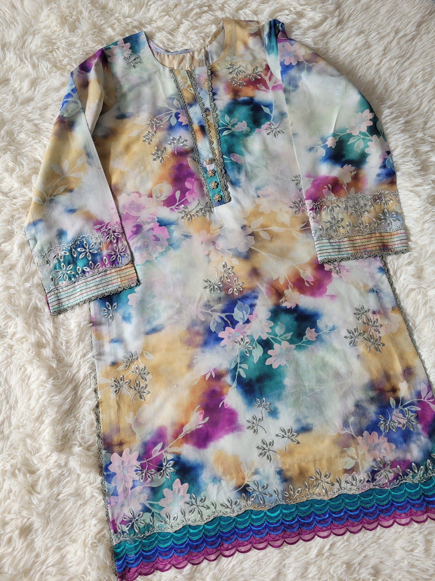 Nureh Kaleidoscope: Abstract Printed Suit with Artistic Flourish