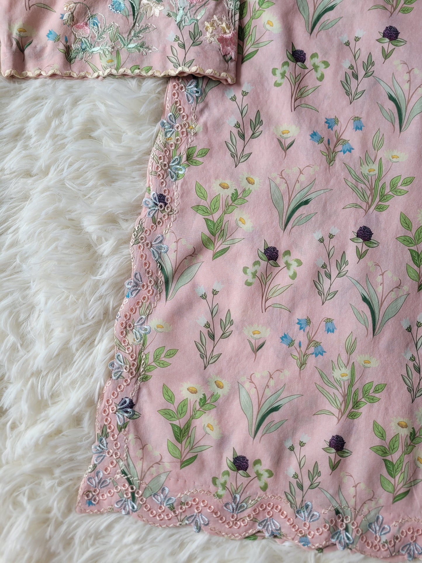 Agha Noor Rose Garden Charm: Multi-Embroidered Lawn Suit