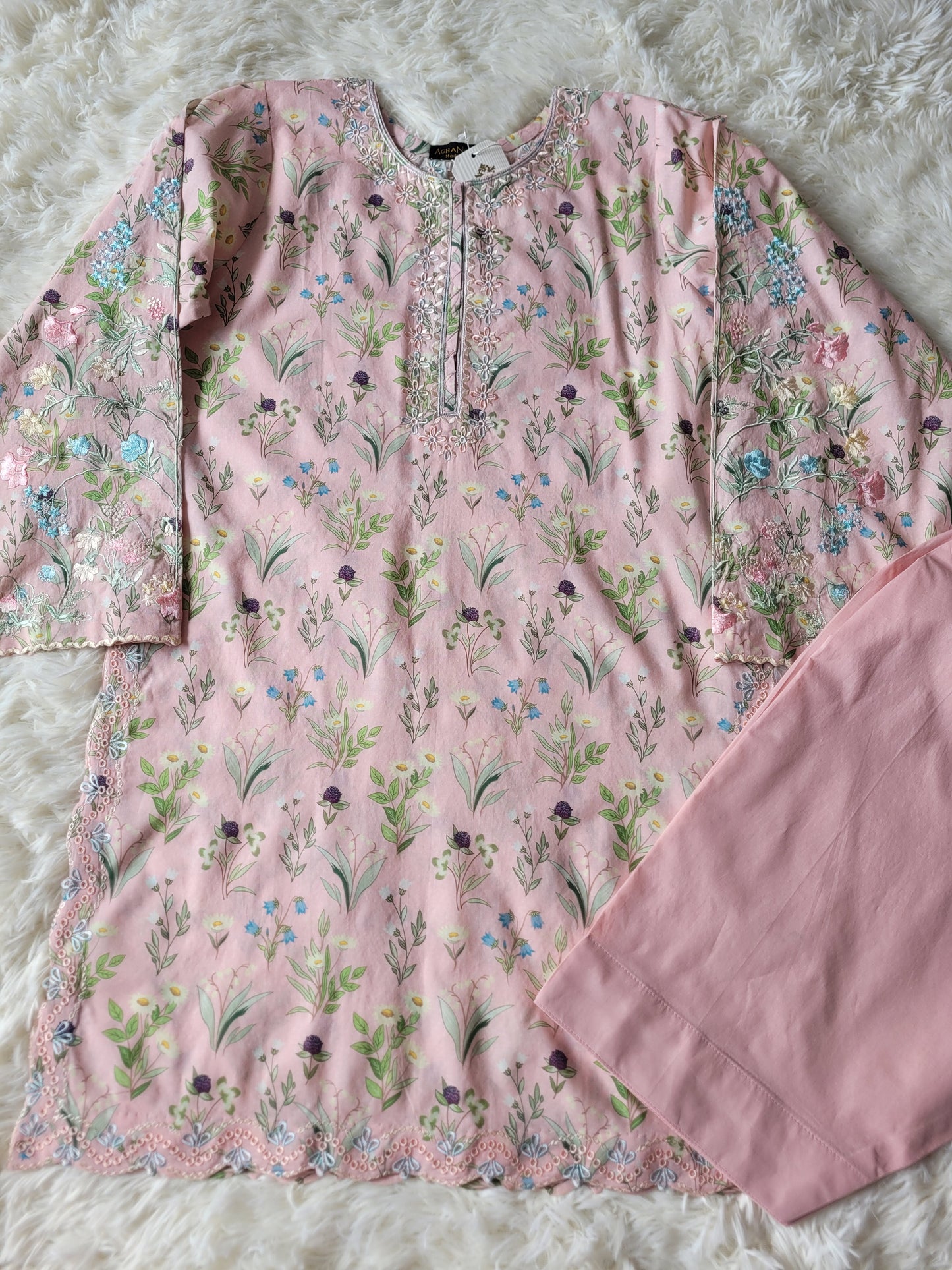 Agha Noor Rose Garden Charm: Multi-Embroidered Lawn Suit