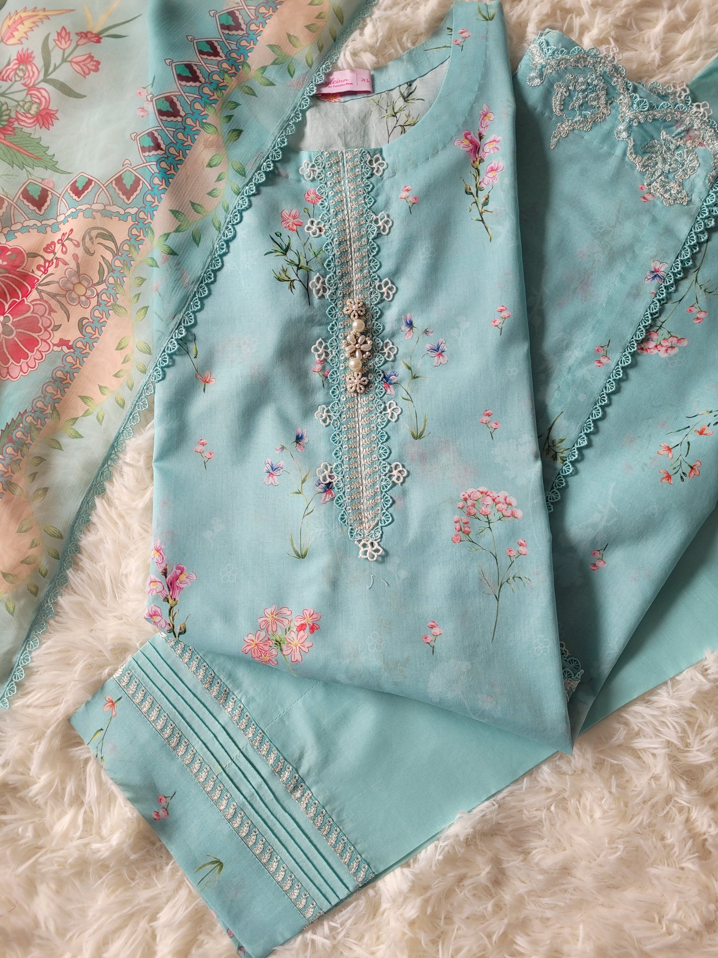 Qalamkar Ferozi Whisper: Printed Suit with Delicate Lace and Floral Dupatta