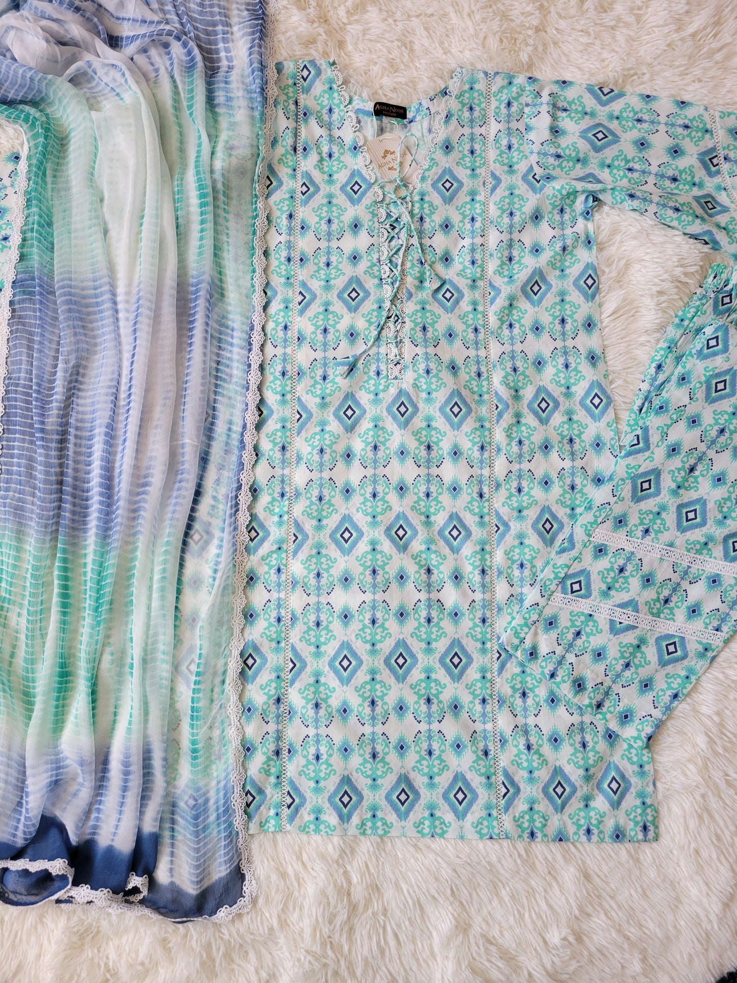 Agha Noor Aqua Horizon: Printed Lawn Suit with Striking Tie-Dye Dupatta