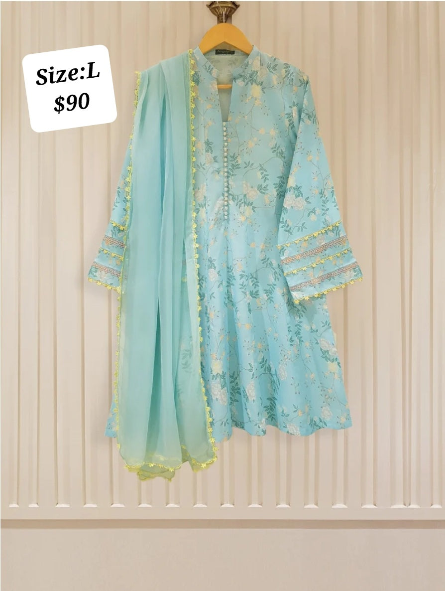 Agha Noor Ferozi Garden: Printed Lawn Suit with Delicate Chiffon Dupatta