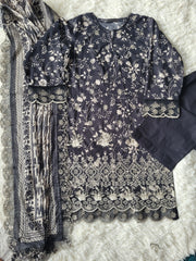Bin Saeed Noir Elegance: Printed Lawn Suit with Scalloped Details