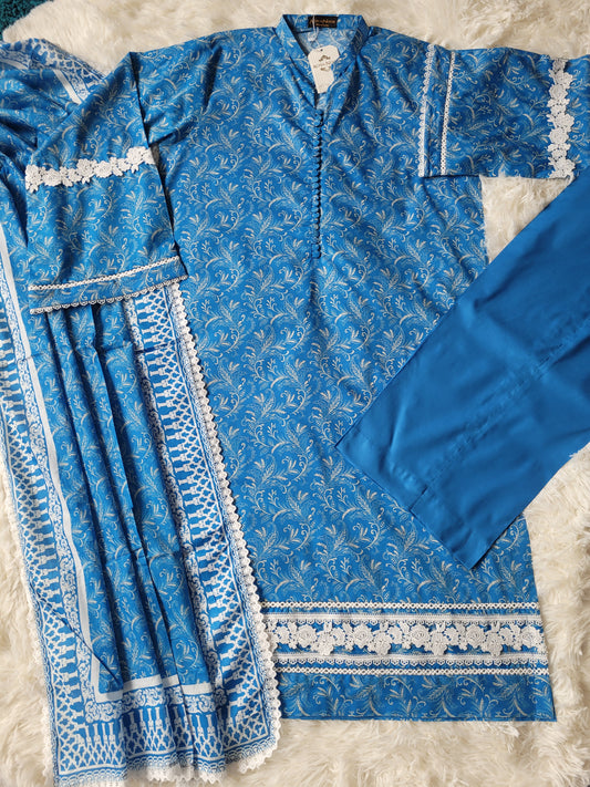 Agha Noor Printed Lawn Suit with Delicate Lace Accents