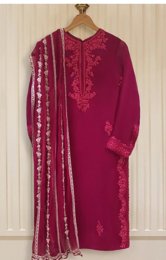 Agha Noor Fuchsia Dream: Ornate Embroidered Chiffon Ensemble