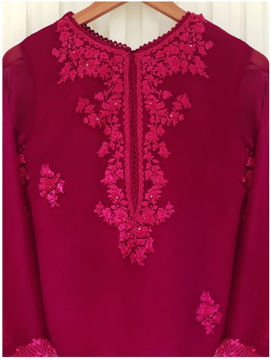 Agha Noor Fuchsia Dream: Ornate Embroidered Chiffon Ensemble