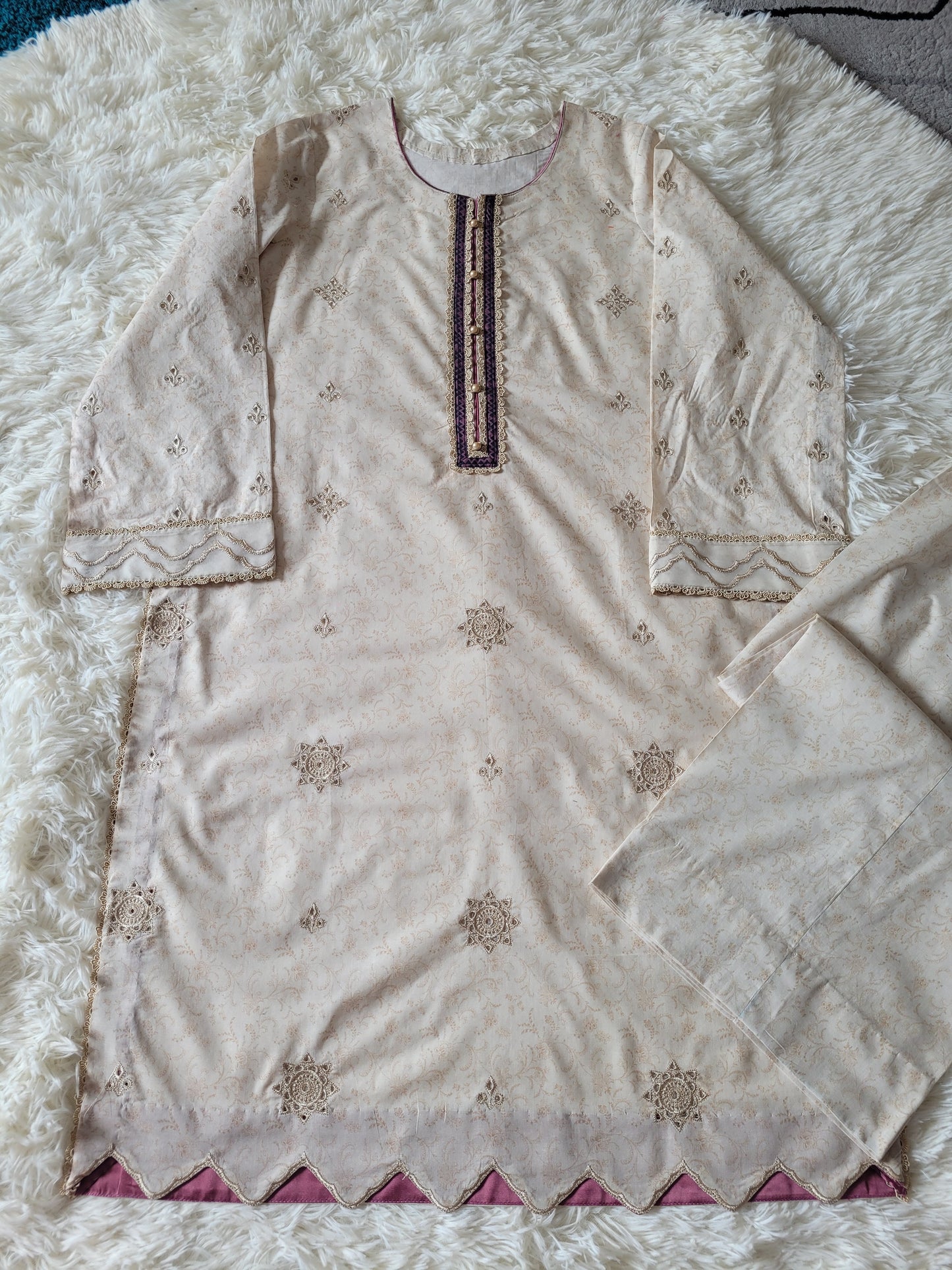Iznik Opulence: Embroidered Beige Suit with Rich Plum Dupatta