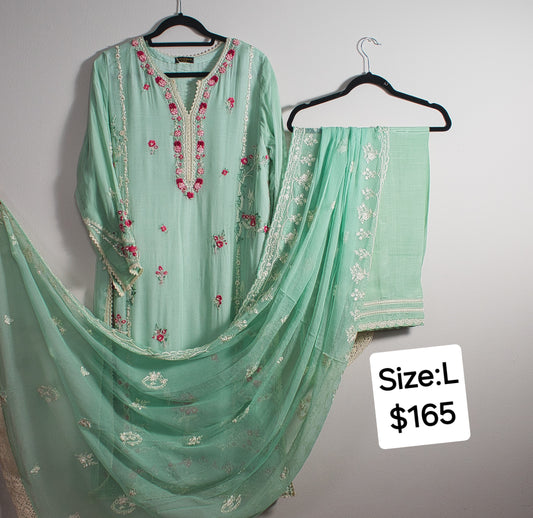 Mint Sorbet Elegance: Agha Noor Embroidered Chiffon Suit with Delicate Florals