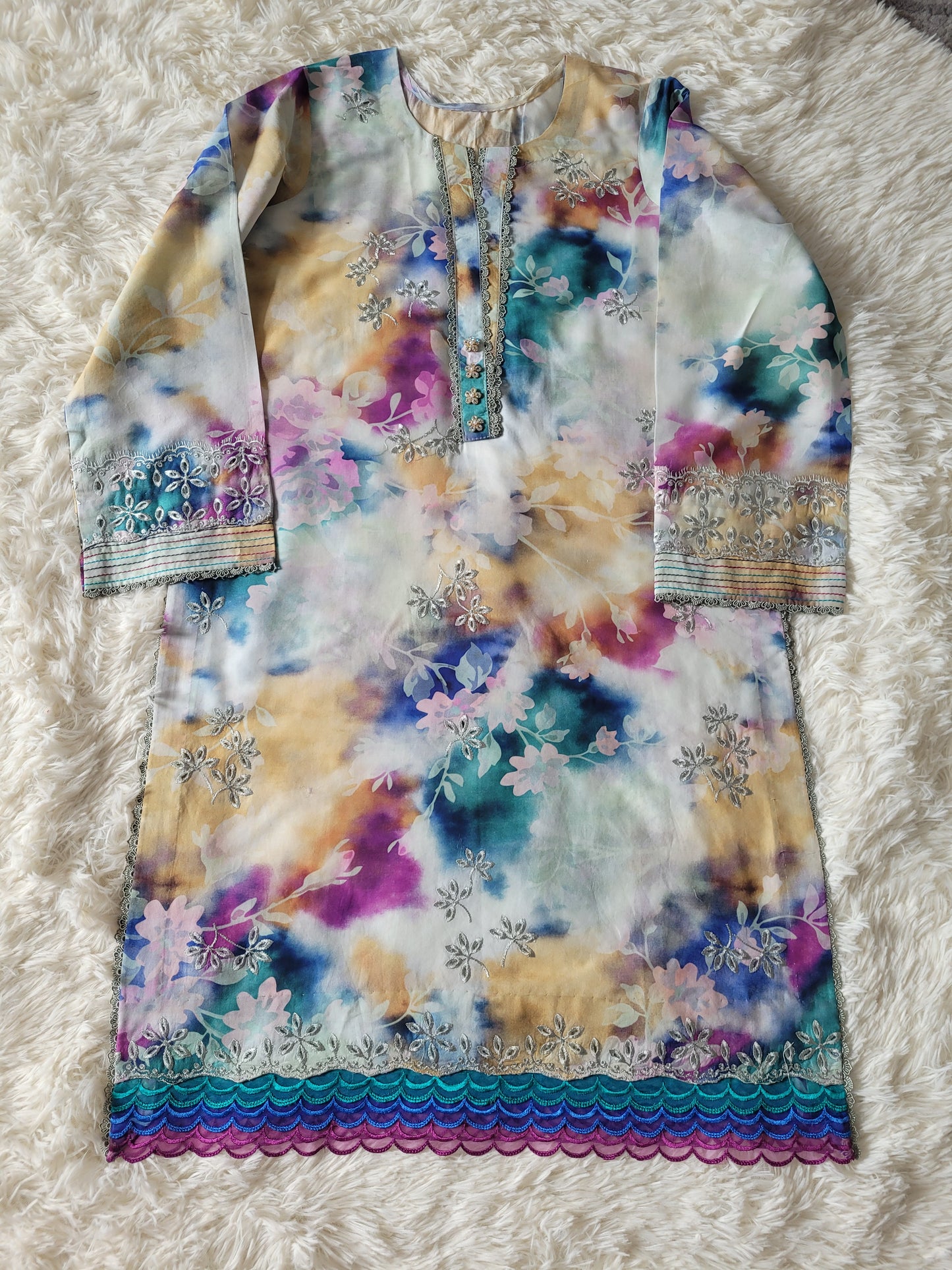 Nureh Kaleidoscope: Abstract Printed Suit with Artistic Flourish