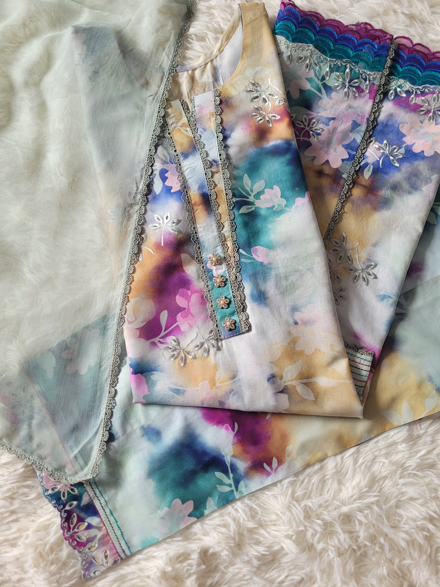 Nureh Kaleidoscope: Abstract Printed Suit with Artistic Flourish