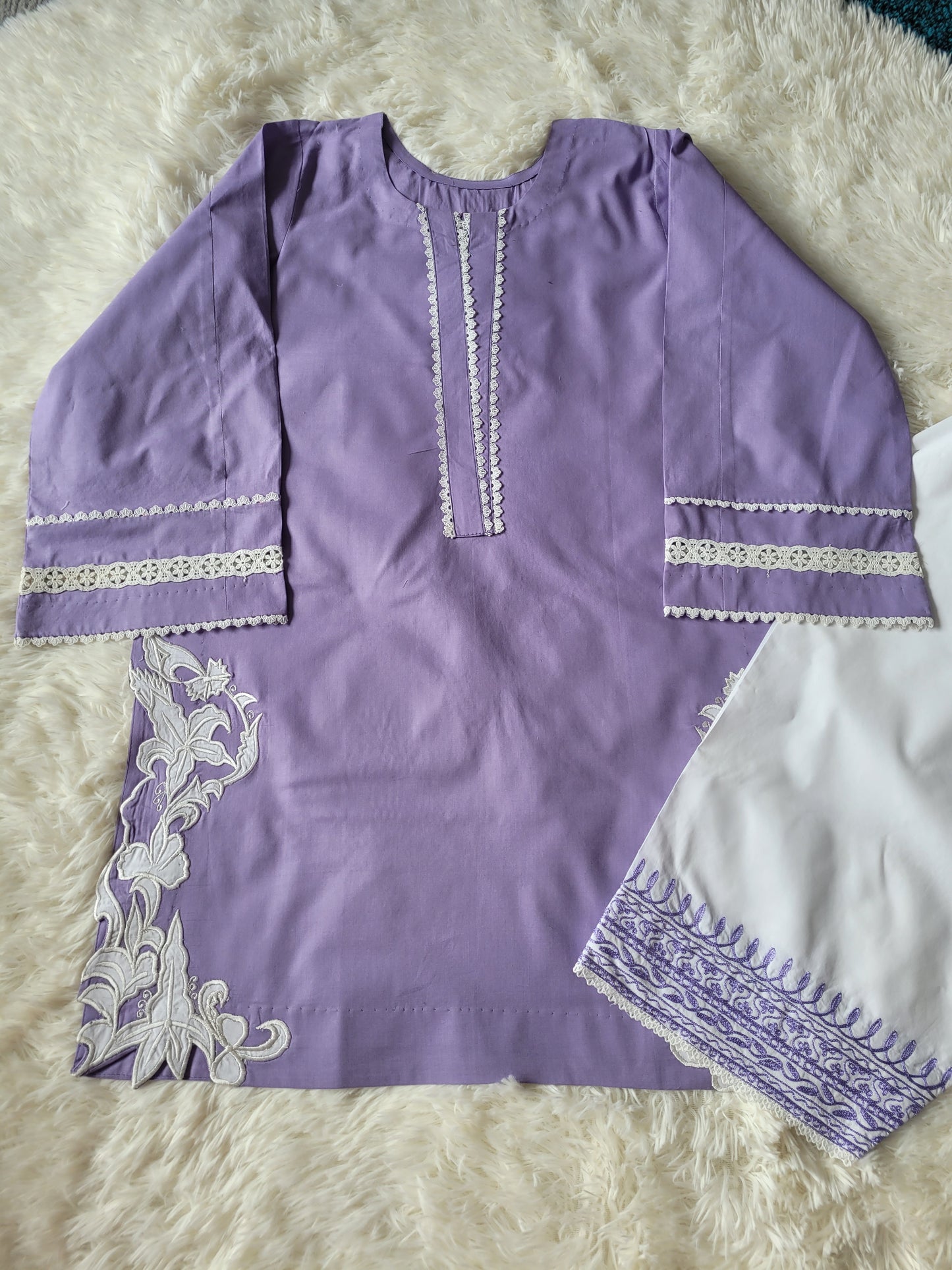 Lavender Lumina: Appliquéd Suit with White Contrast & Striped Dupatta