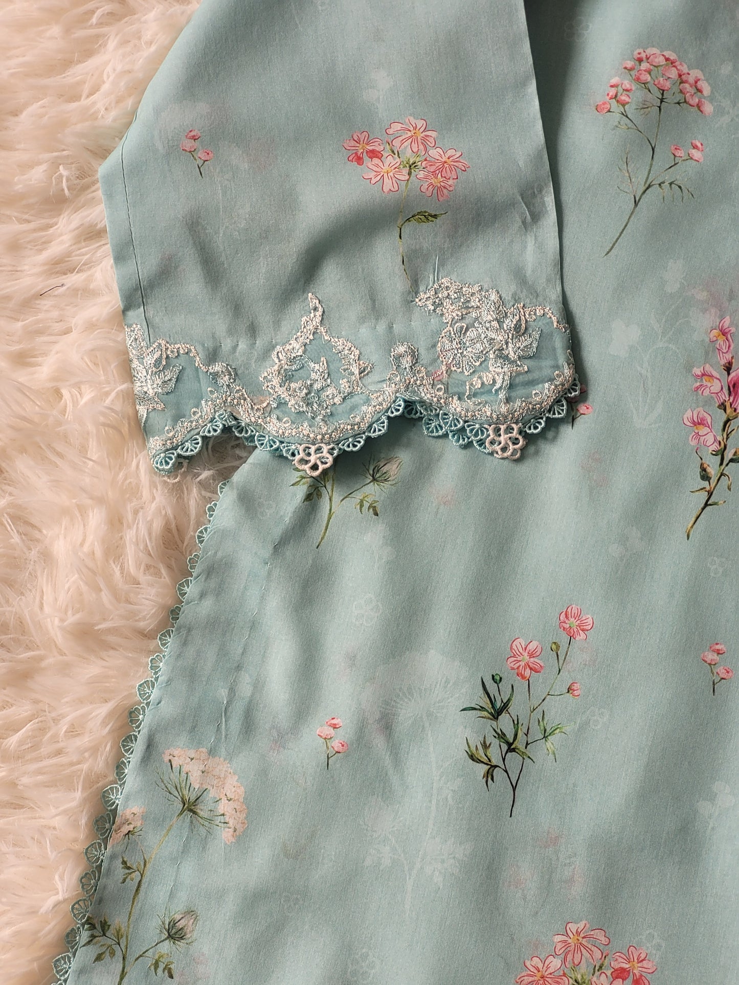 Qalamkar Ferozi Whisper: Printed Suit with Delicate Lace and Floral Dupatta