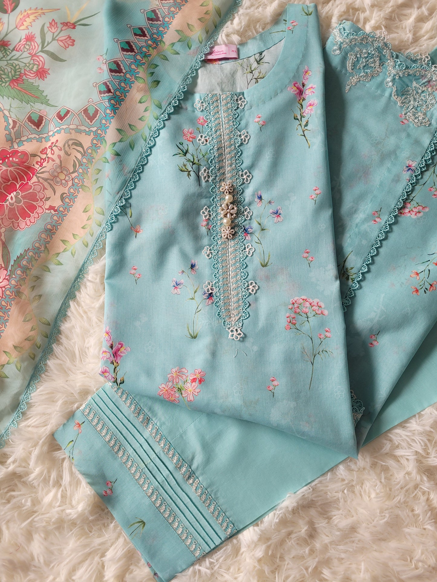 Qalamkar Ferozi Whisper: Printed Suit with Delicate Lace and Floral Dupatta