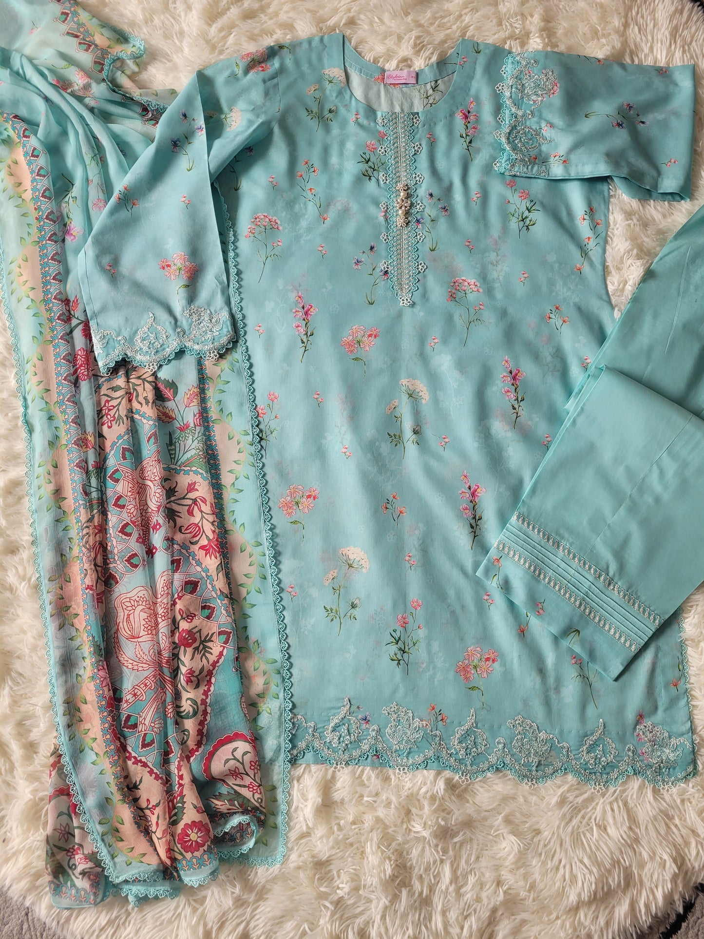Qalamkar Ferozi Whisper: Printed Suit with Delicate Lace and Floral Dupatta