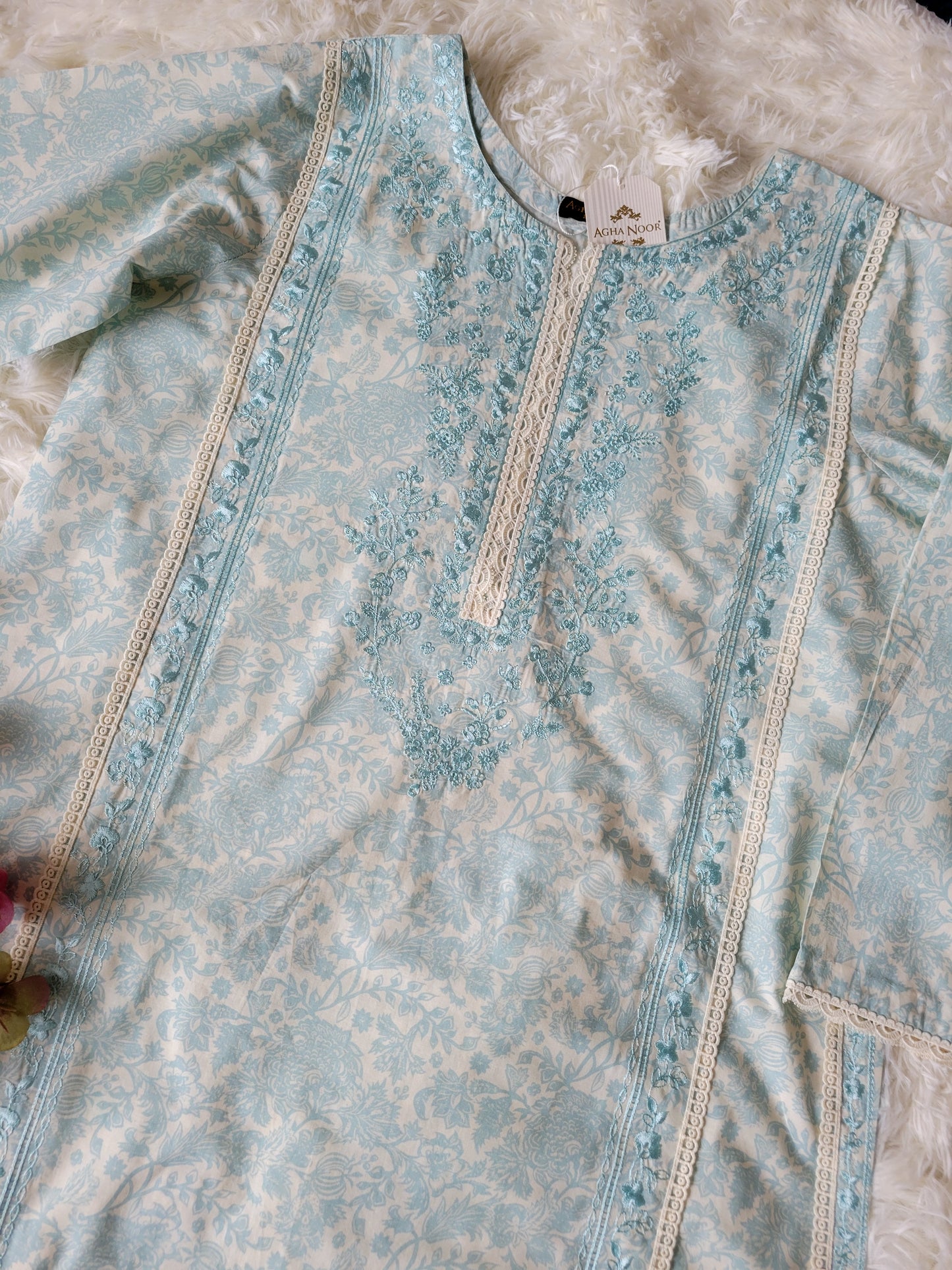 Agha Noor Embroidered Lawn Suit with Vibrant Silk Dupatta