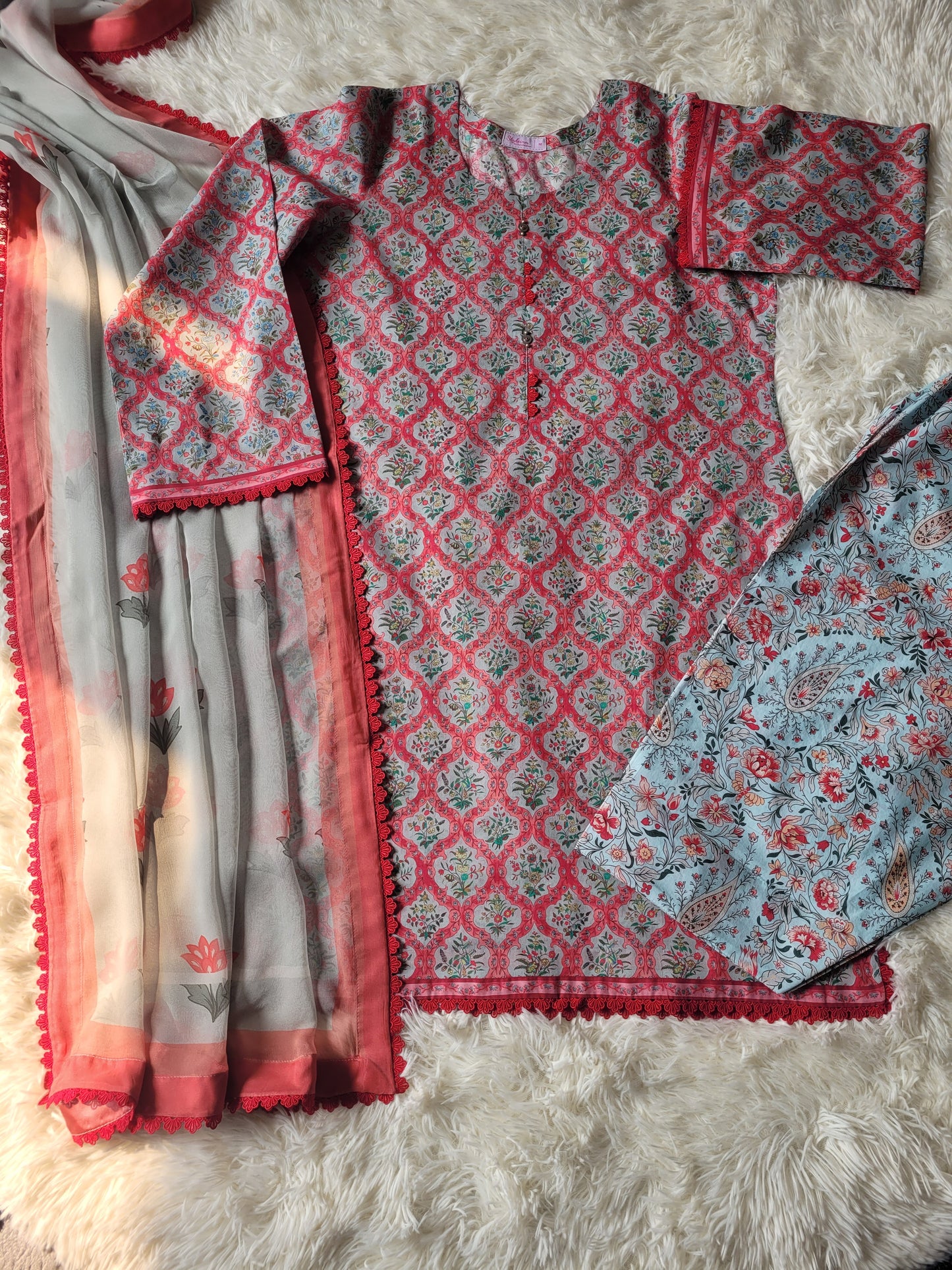 Zara Shahjahan Rosy Petals: Printed Suit with Complementary Patterns